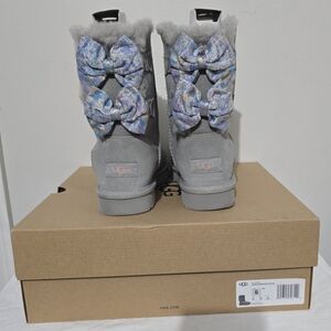 UGG Women's Gray Boots with Patterned Bows